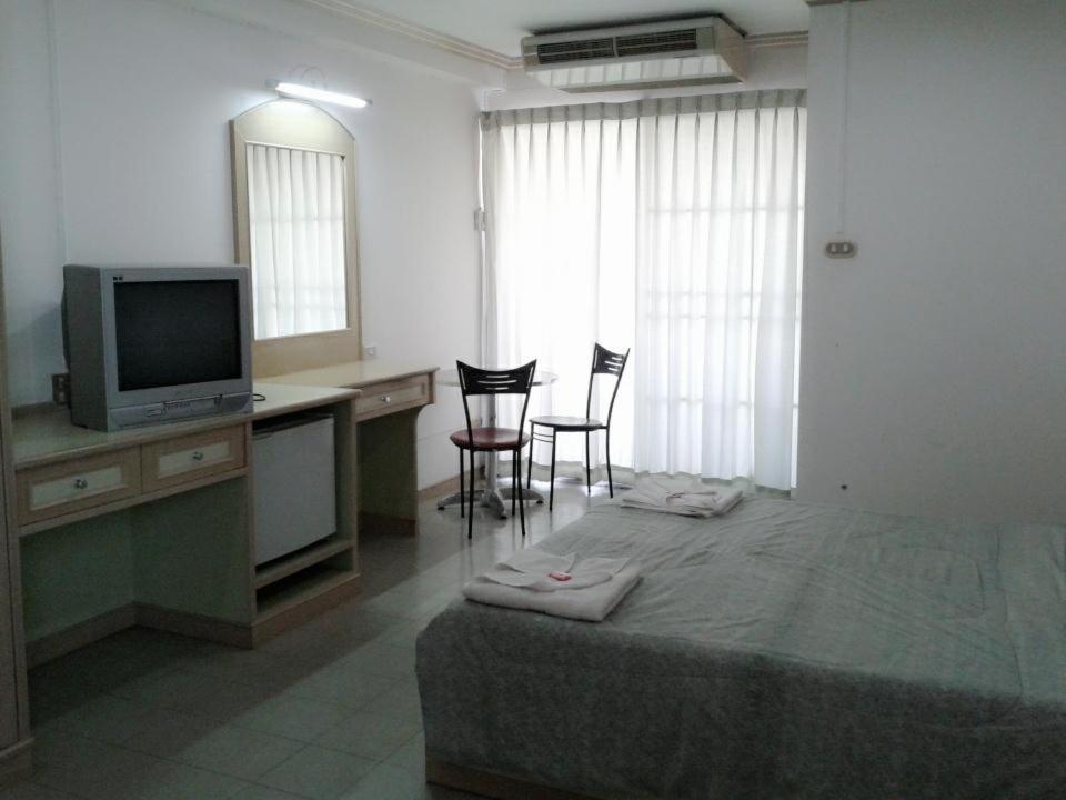 M In Korat Service Apartment Nakhonratchasima Exterior foto
