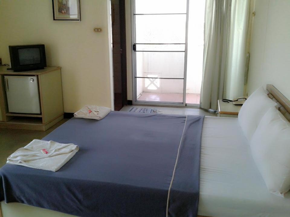 M In Korat Service Apartment Nakhonratchasima Exterior foto