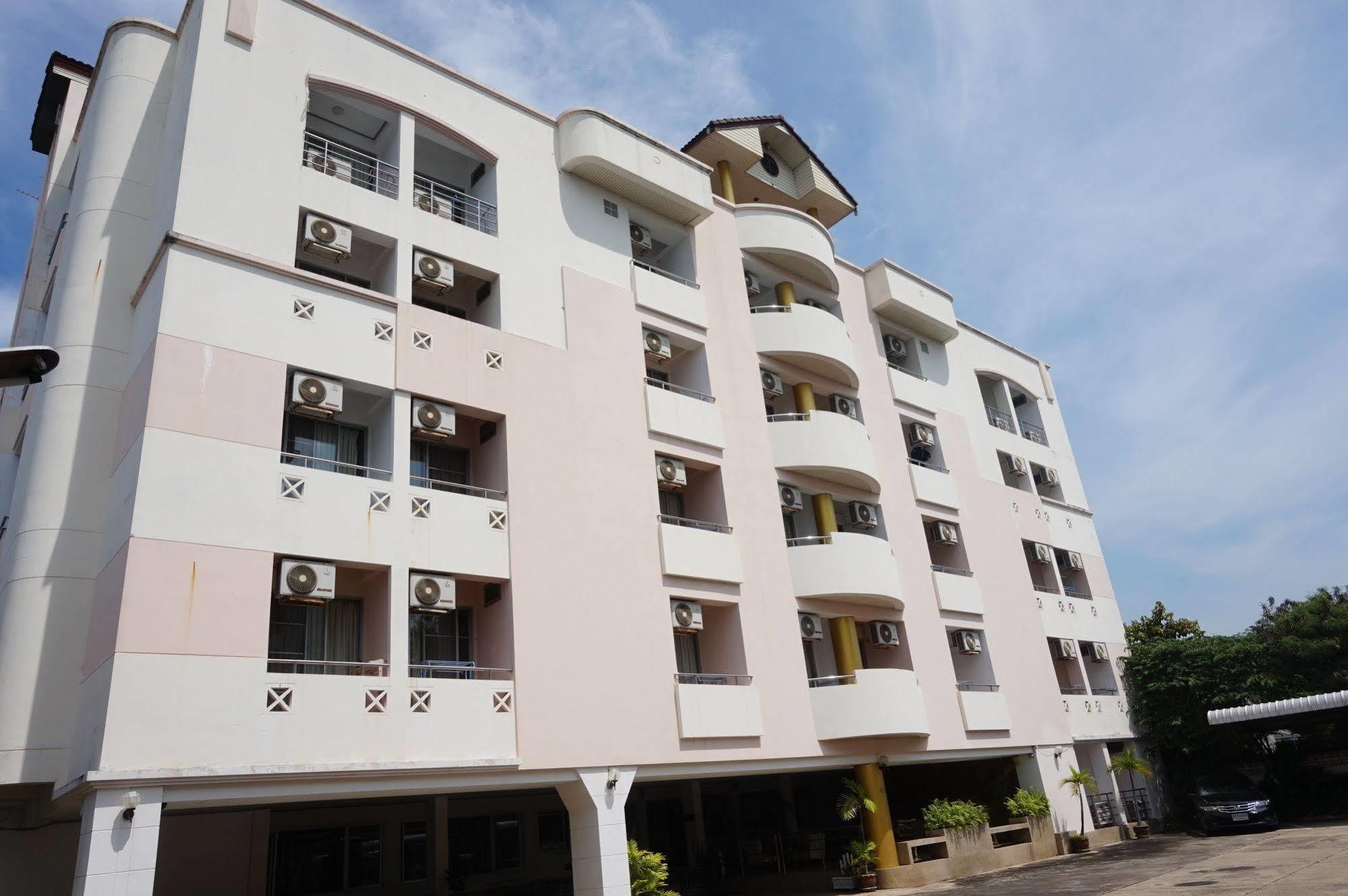 M In Korat Service Apartment Nakhonratchasima Exterior foto